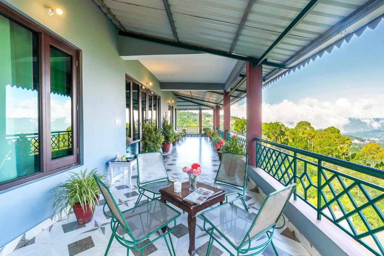 Stayvista At Cecil Cottages With Barbeque, Hill View Kasauli Dış mekan fotoğraf