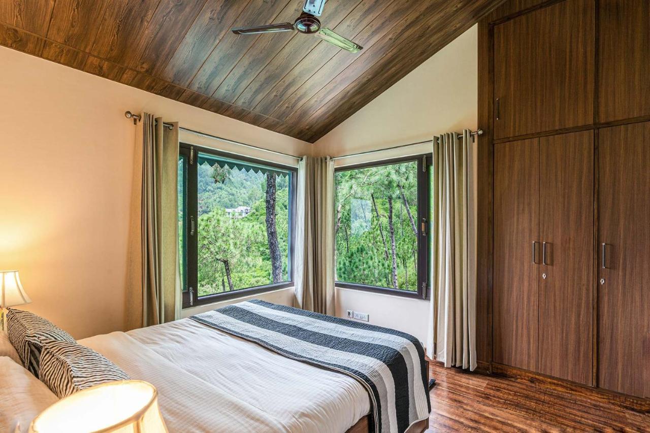 Stayvista At Cecil Cottages With Barbeque, Hill View Kasauli Dış mekan fotoğraf