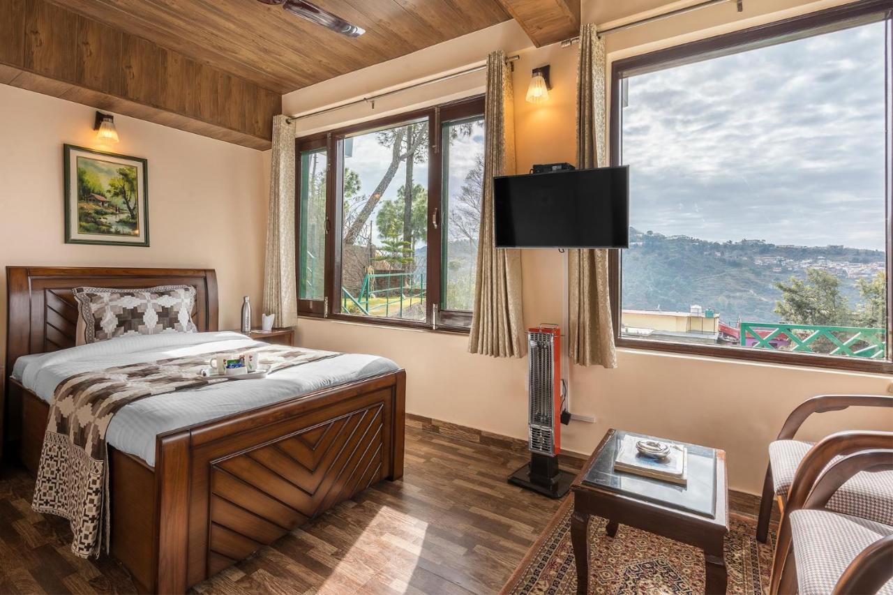 Stayvista At Cecil Cottages With Barbeque, Hill View Kasauli Dış mekan fotoğraf