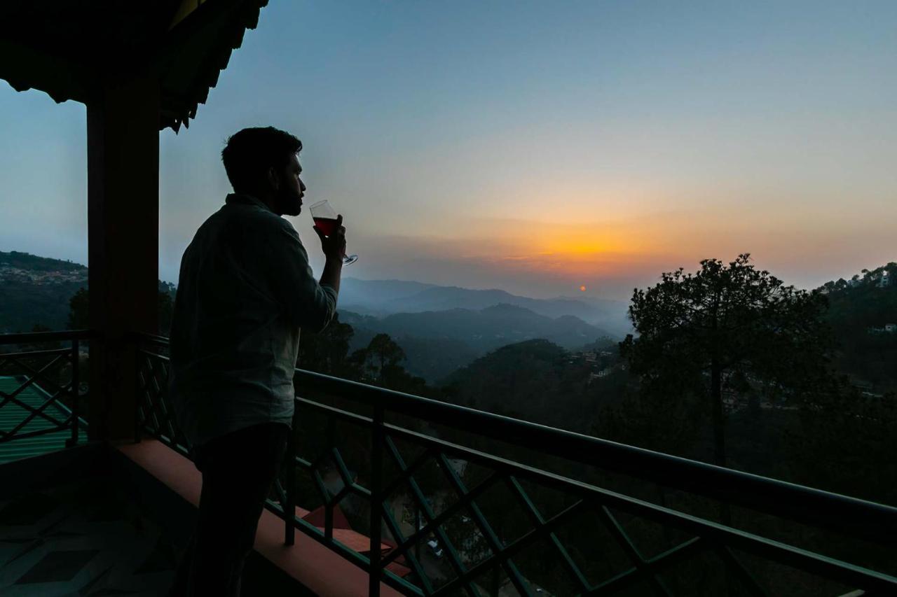Stayvista At Cecil Cottages With Barbeque, Hill View Kasauli Dış mekan fotoğraf