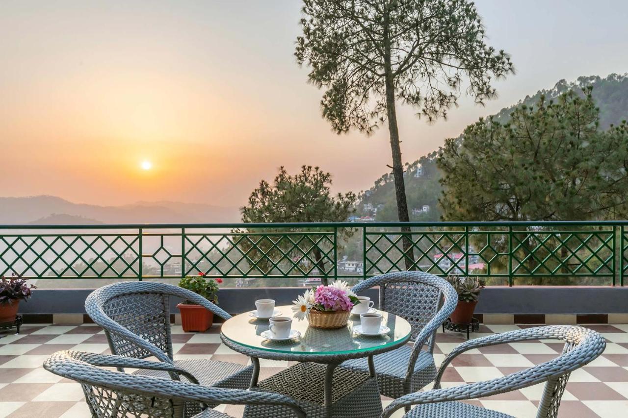 Stayvista At Cecil Cottages With Barbeque, Hill View Kasauli Dış mekan fotoğraf
